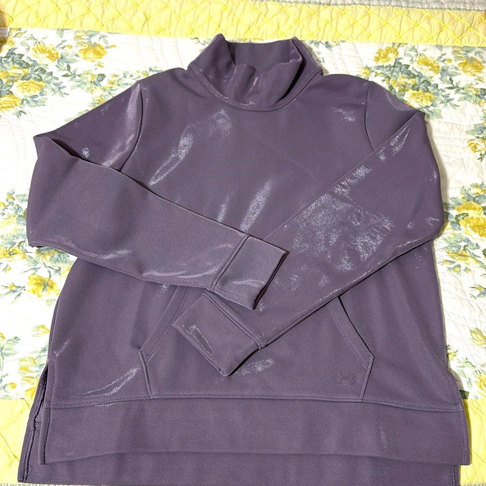 UnderArmour Women’s Medium Mauve/Lavender Shimmery Mock Neck Sweatshirt